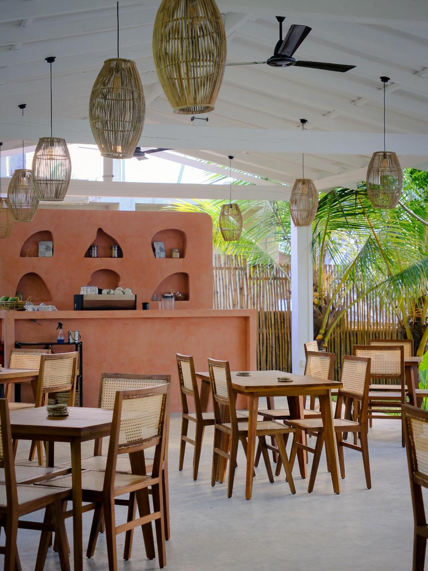 Makai Surf House Hotel Ahangama Luaran gambar